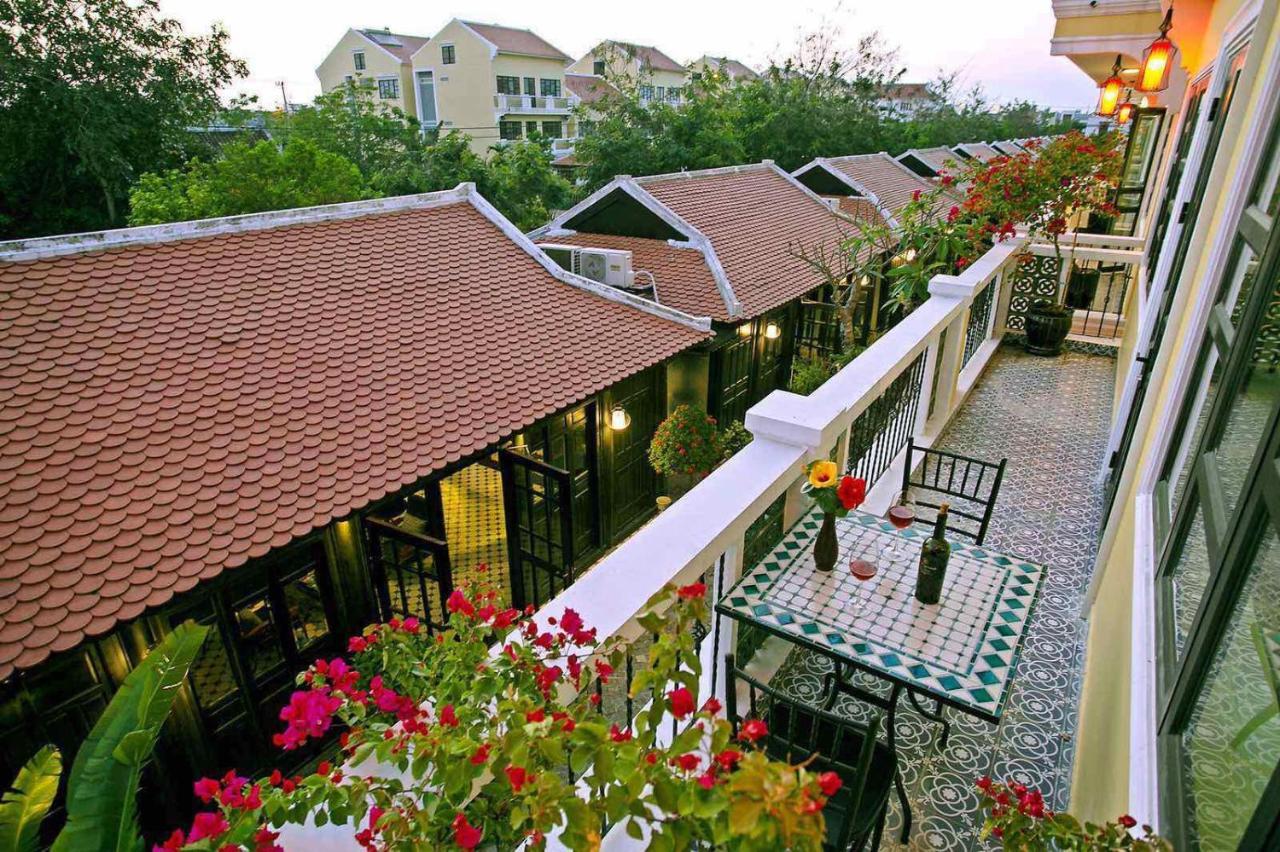 Oriental Hotel