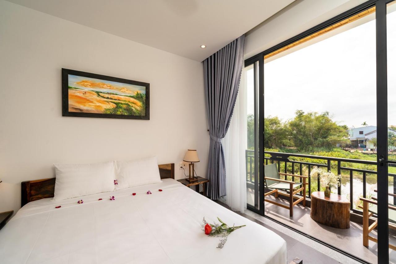 Nhà Dân Bên Sông Boat House * Hội An
