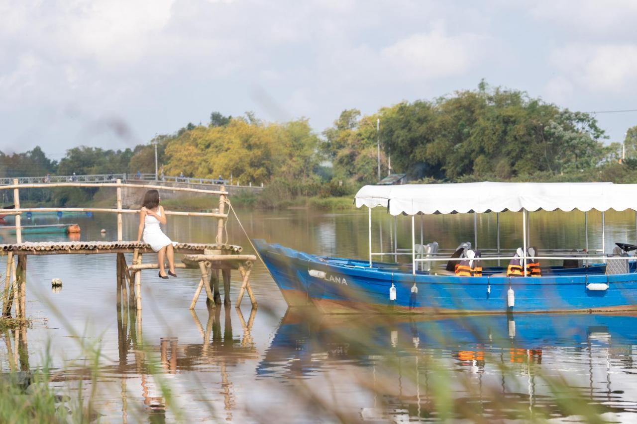 Nhà Dân Bên Sông Boat House Hội An