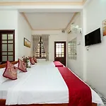 Red Lotus Homestay & Spa