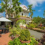Strawberry Garden Homestay