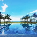 Wyndham Hoi An Royal Beachfront Resort