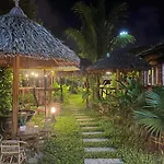 Phoenix Hotel Pool Villa