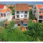 Calm House Hotel Hoi An 1