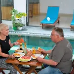 Dolphin Homestay Hoi An