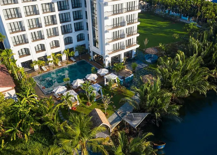 Shining Riverside Hoi An Boutique & Spa