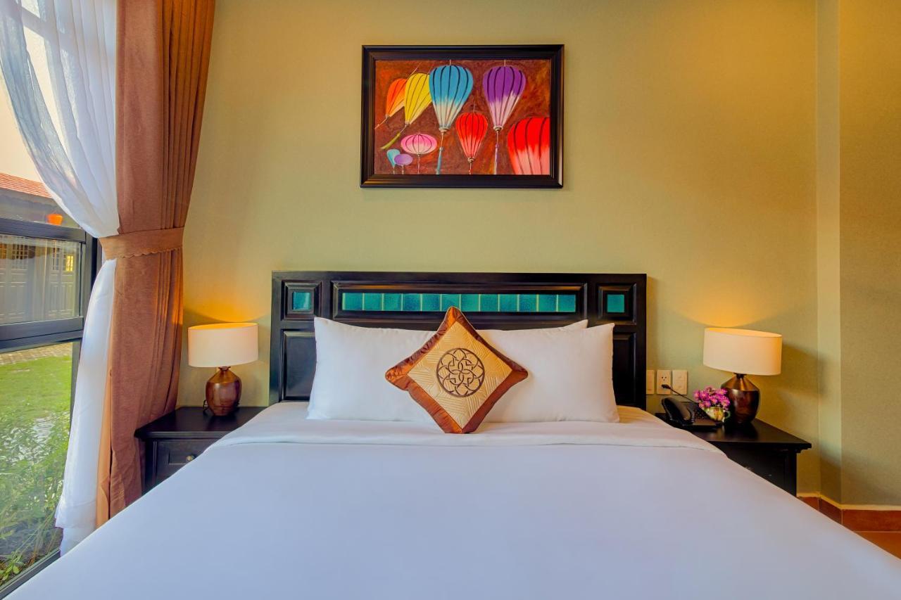 Oriental Hotel