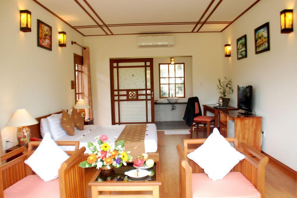 Riverside Bamboo Hotel 4*