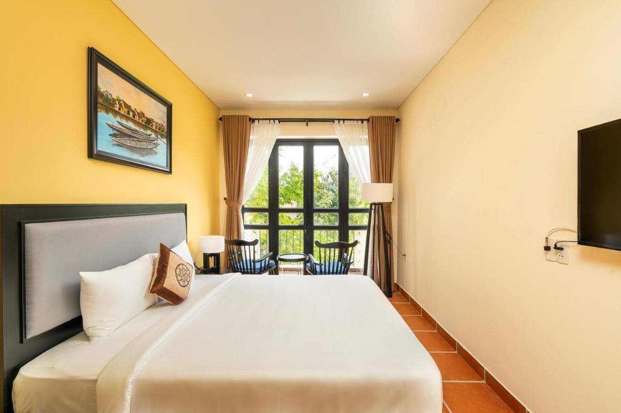 Oriental Hotel 4*