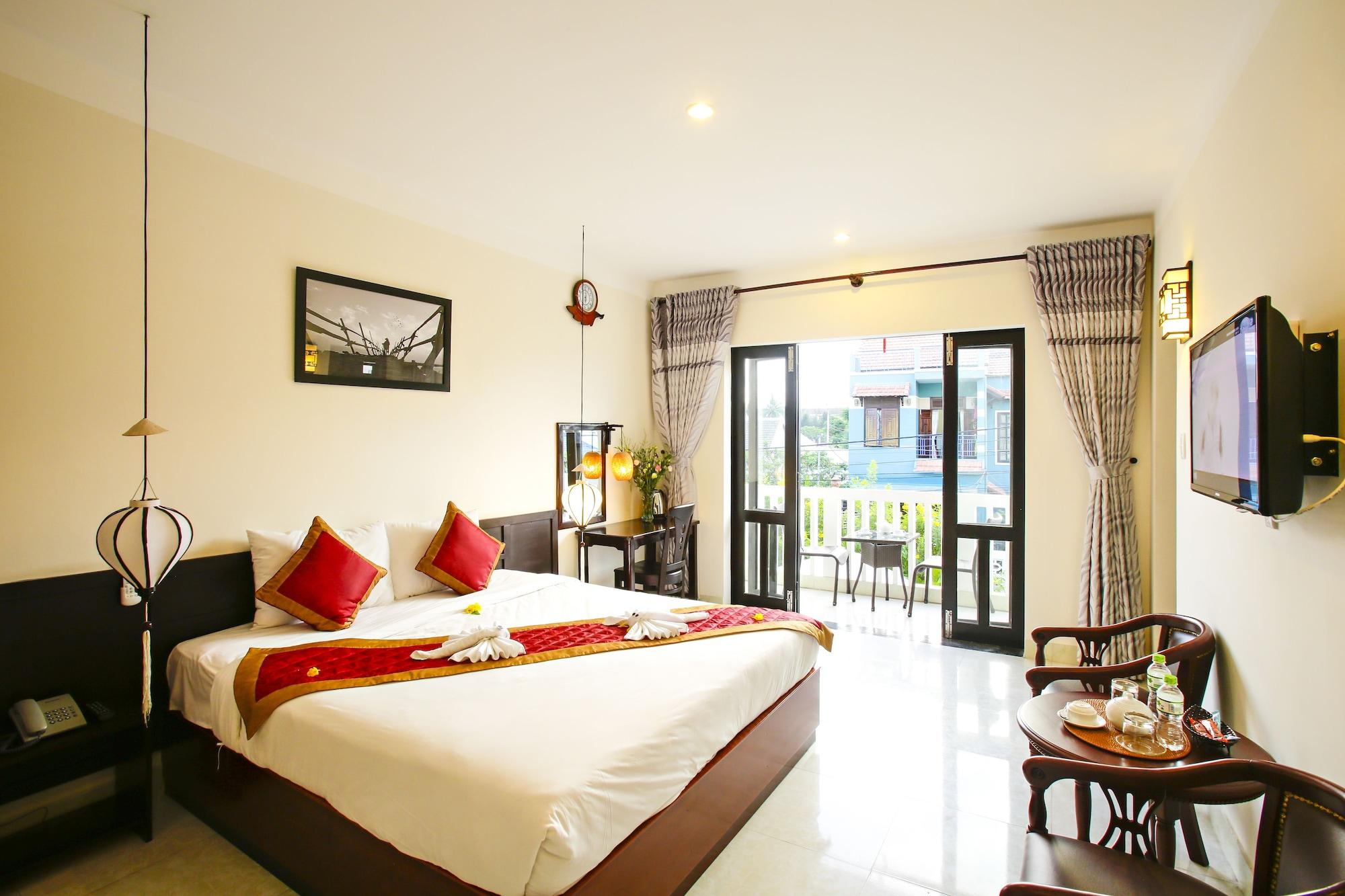 Phuc Thao * Hoi An