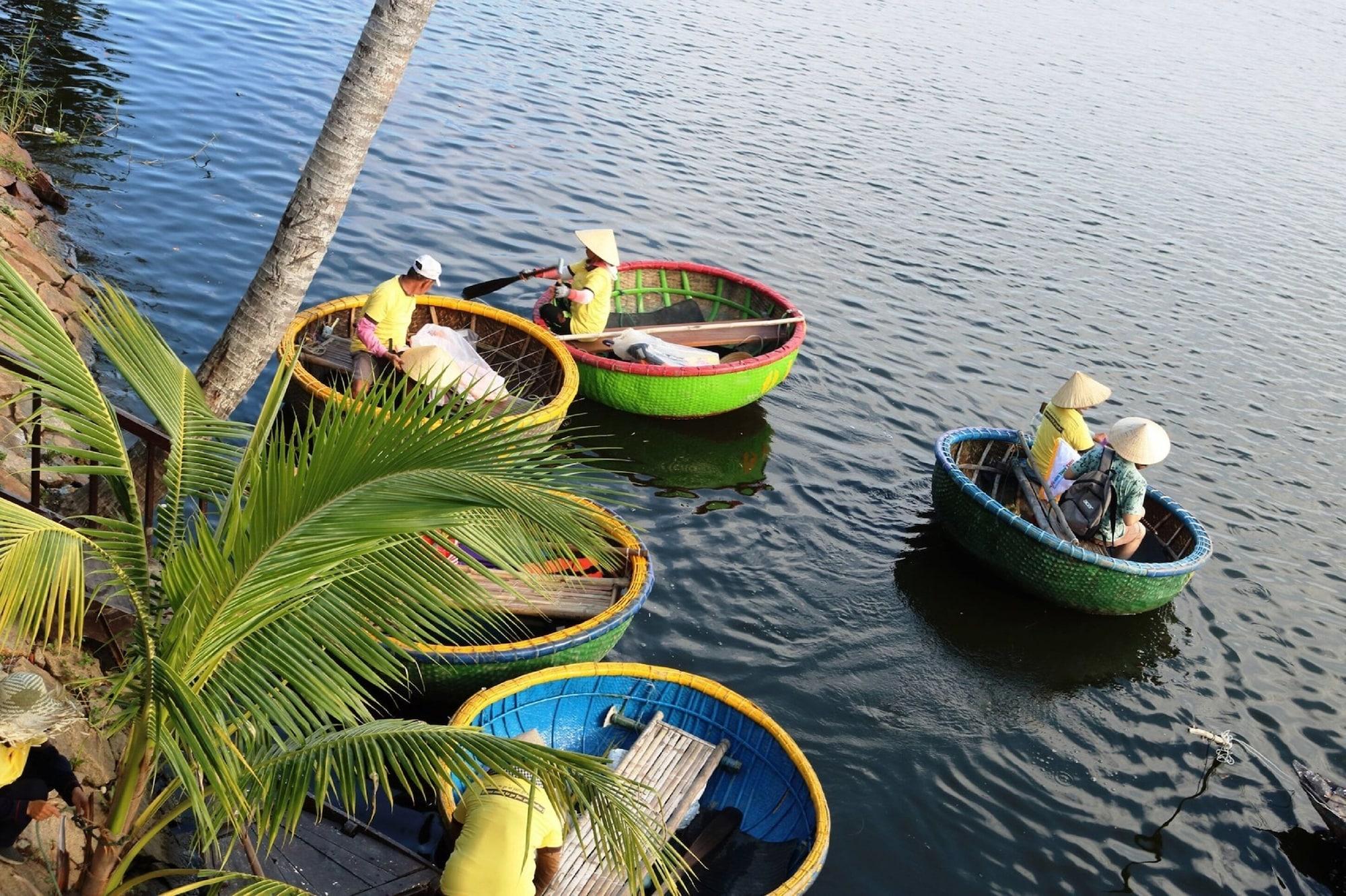 Riverside & Khu nghỉ mát