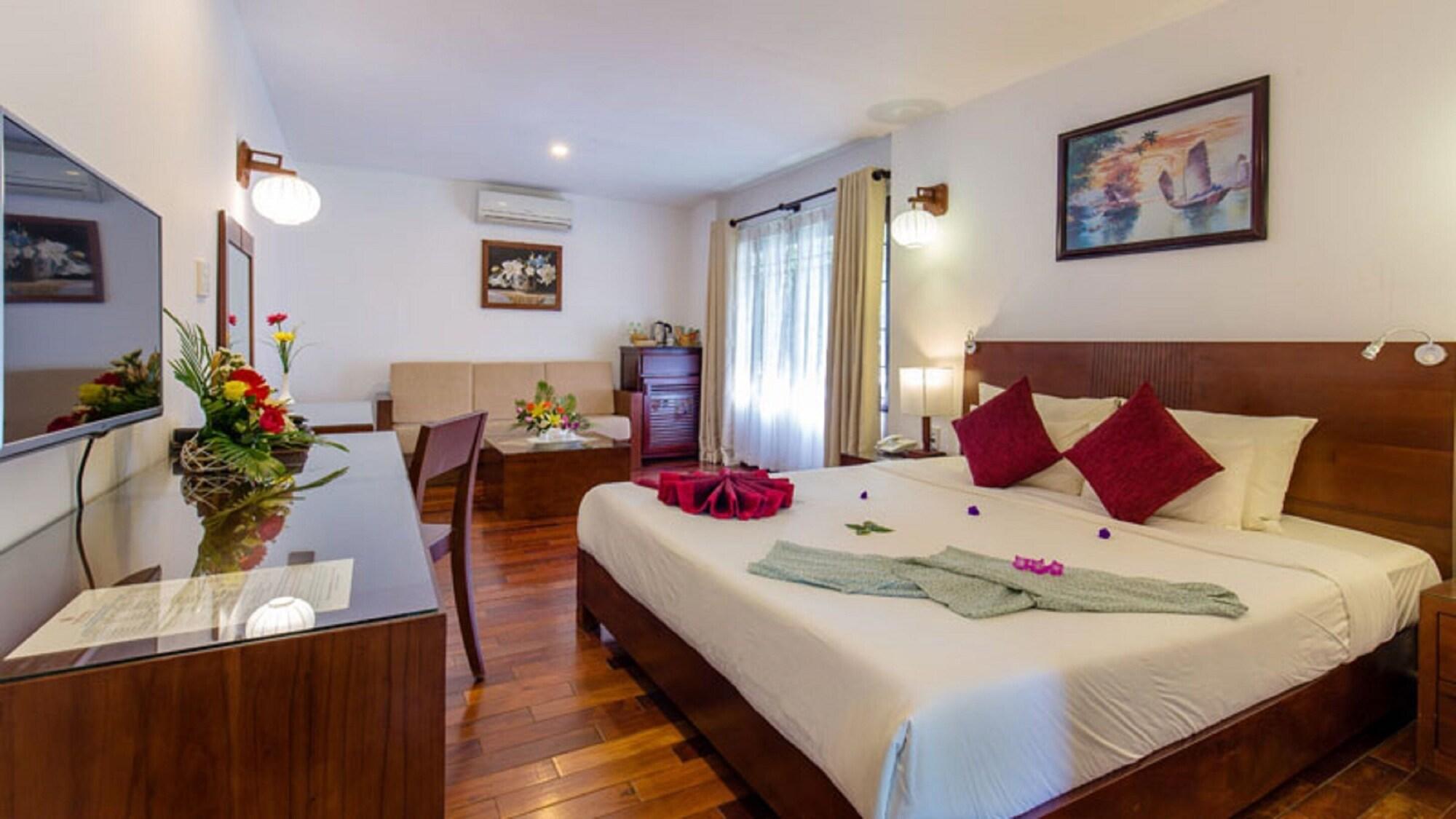 Vinh Hung Riverside & Hoi An