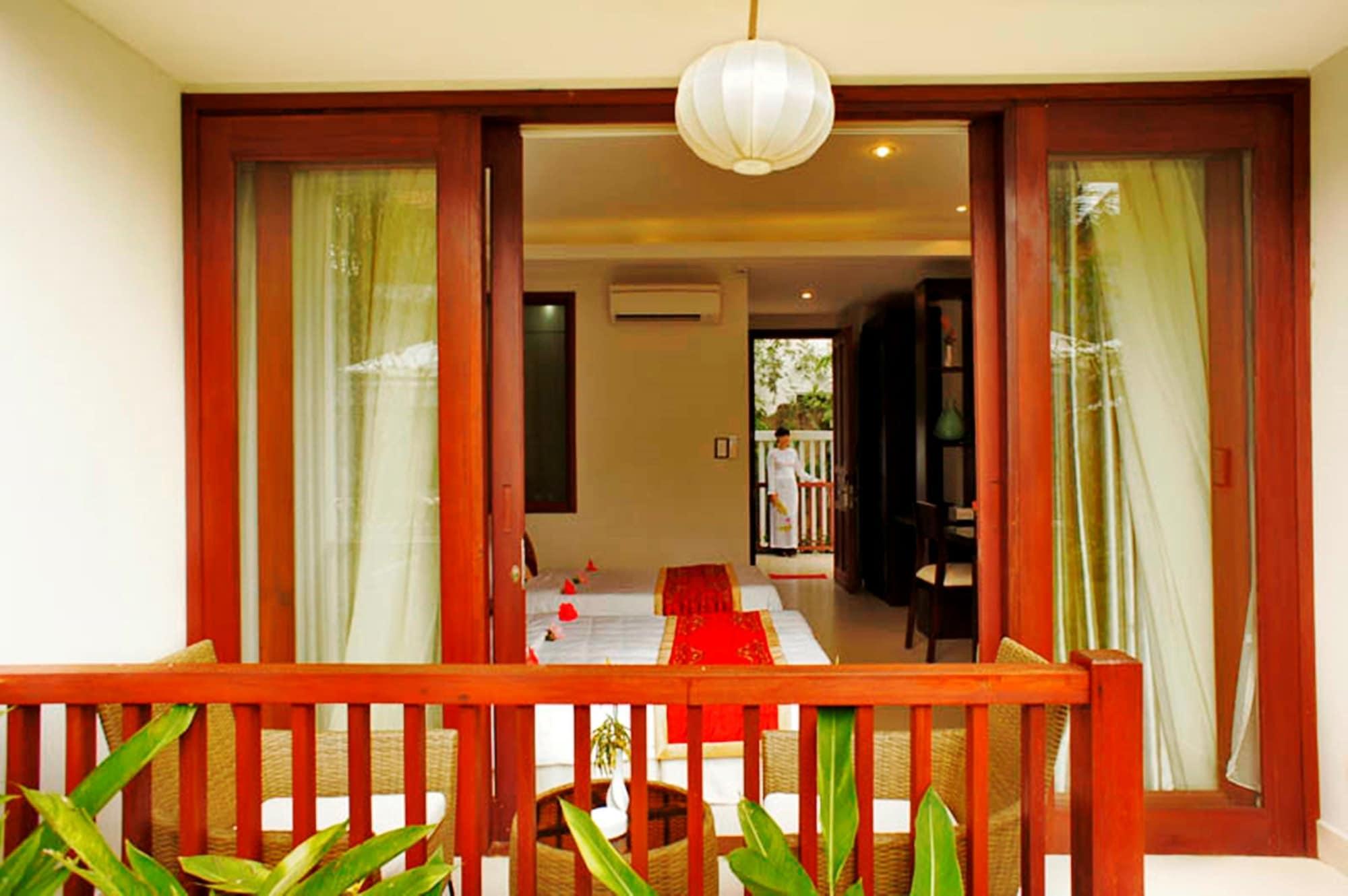 Emerald Riverside