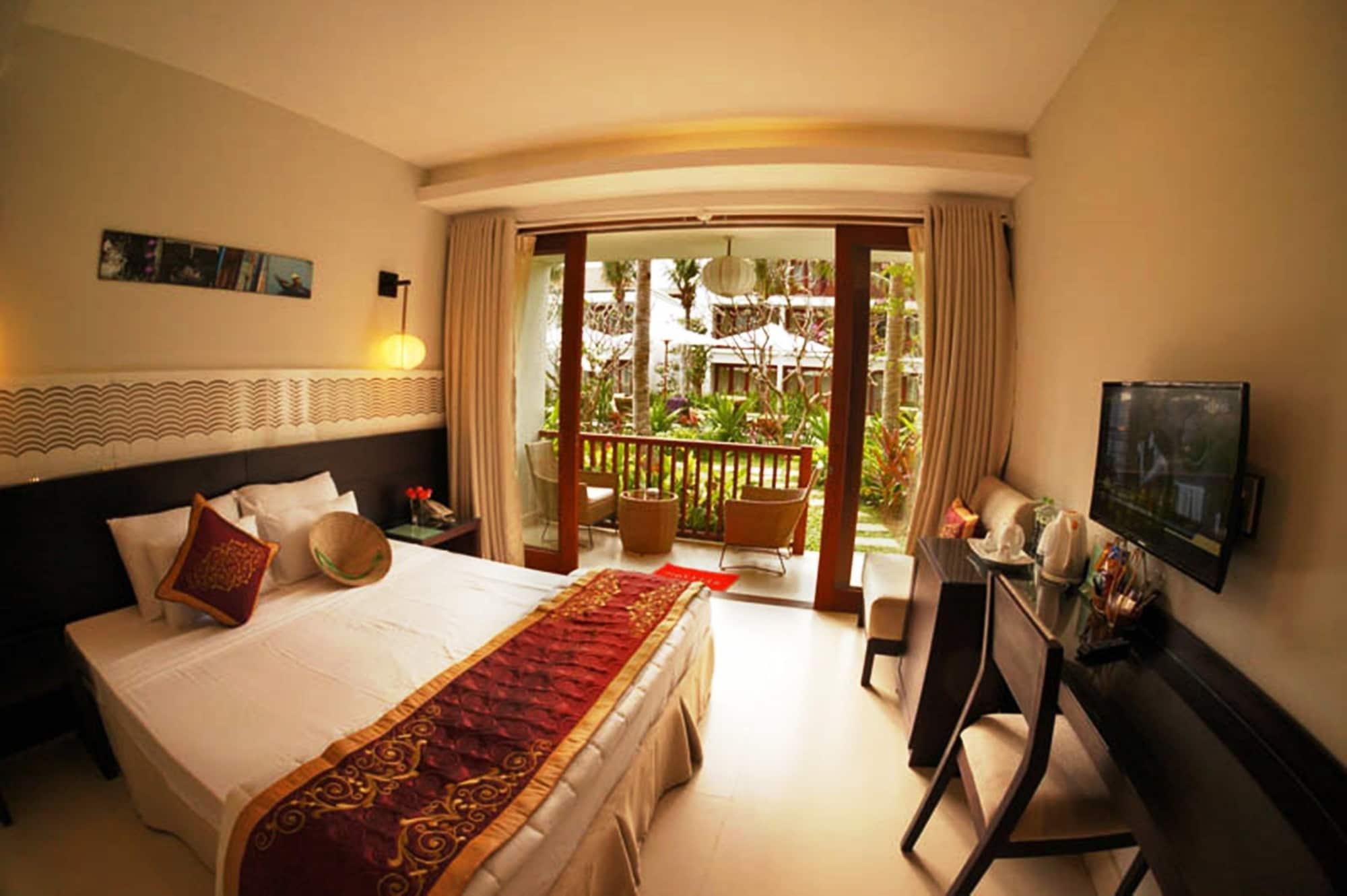 Emerald Riverside Resort 4*