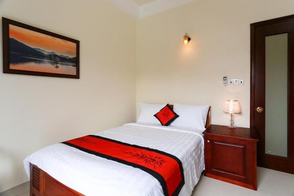 Viet Nhat Hotel 2*