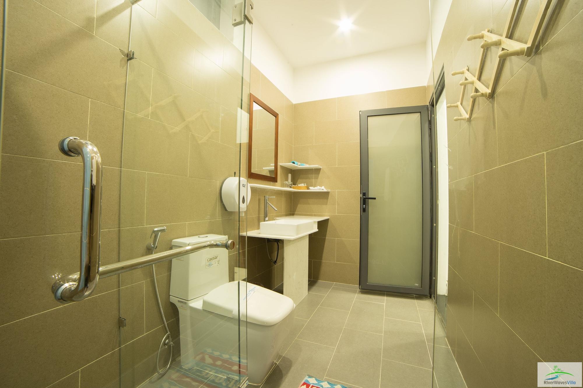 Hotel River Waves 3*