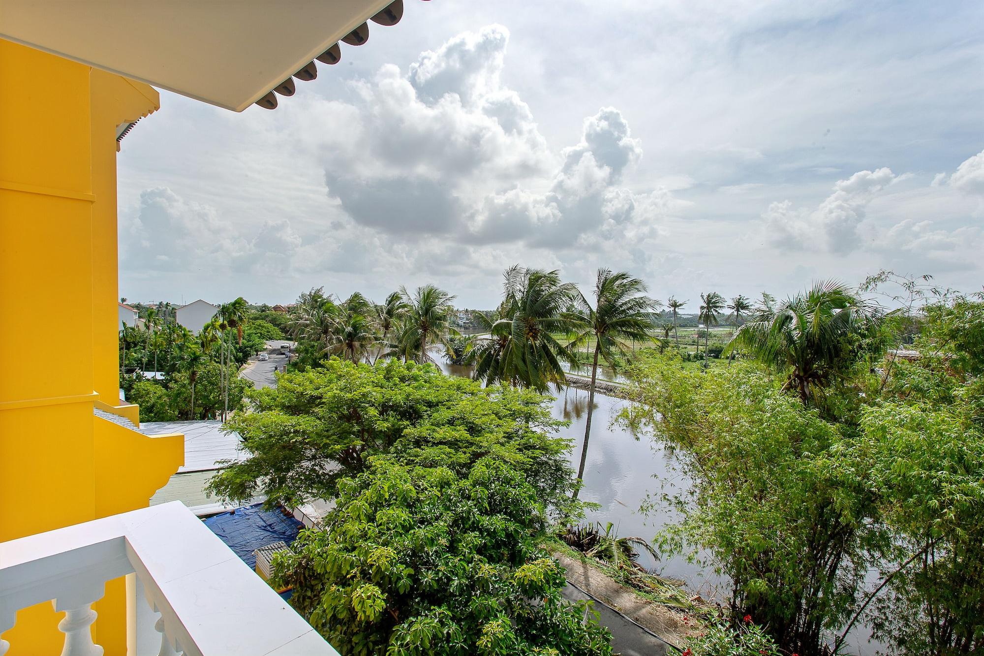 Aurora Riverside And 4* Hoi An