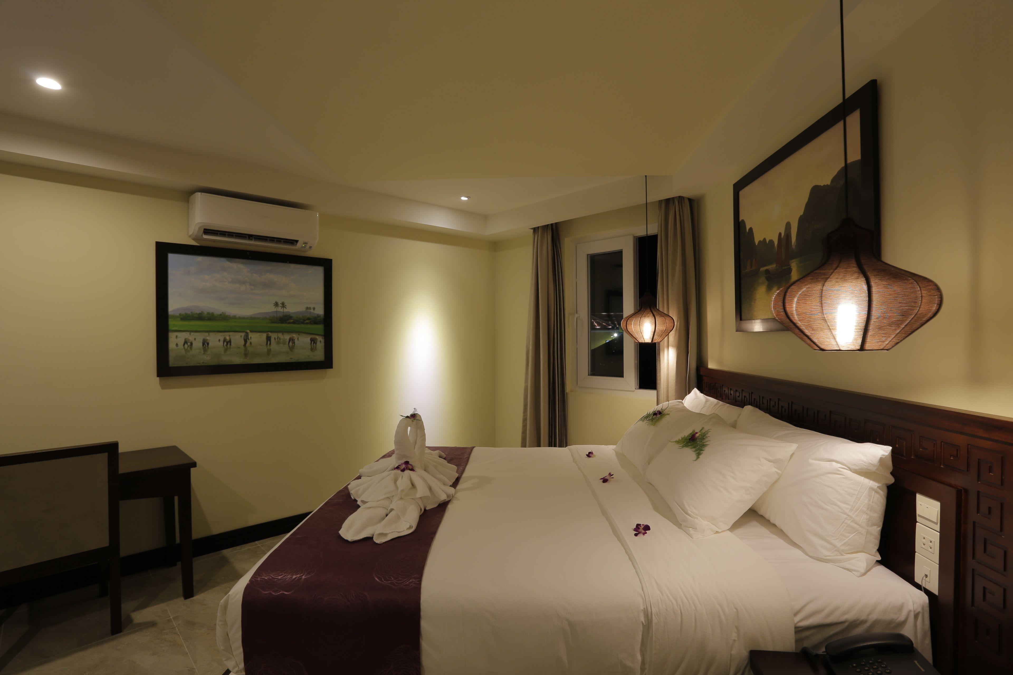 Hotel River