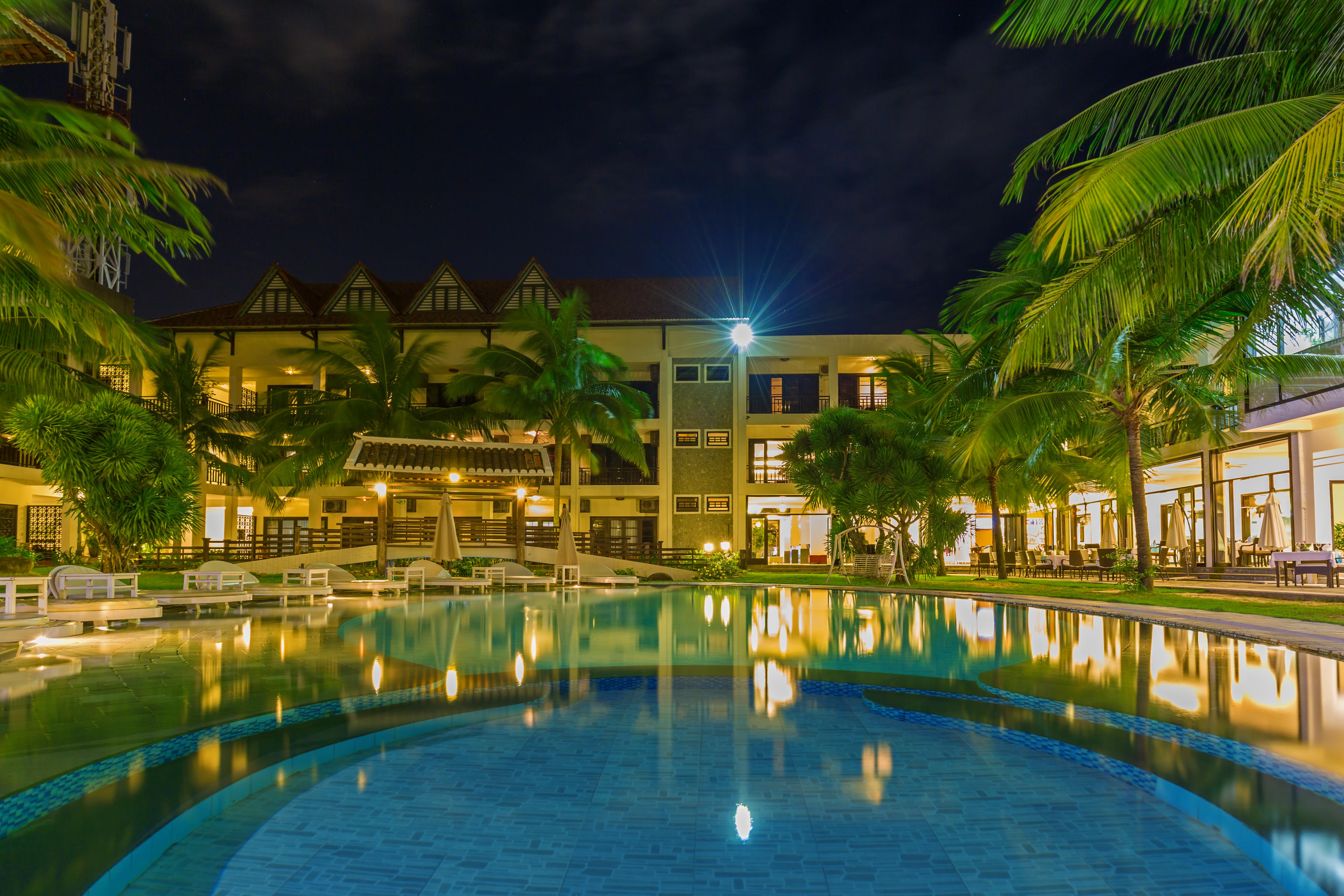 Resort River & Residences 4*