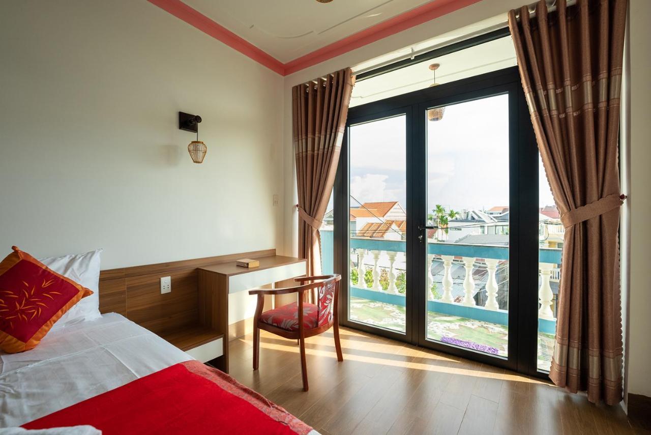 Hung Do Homestay *