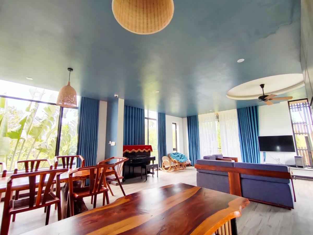 Nha Bong Hotel