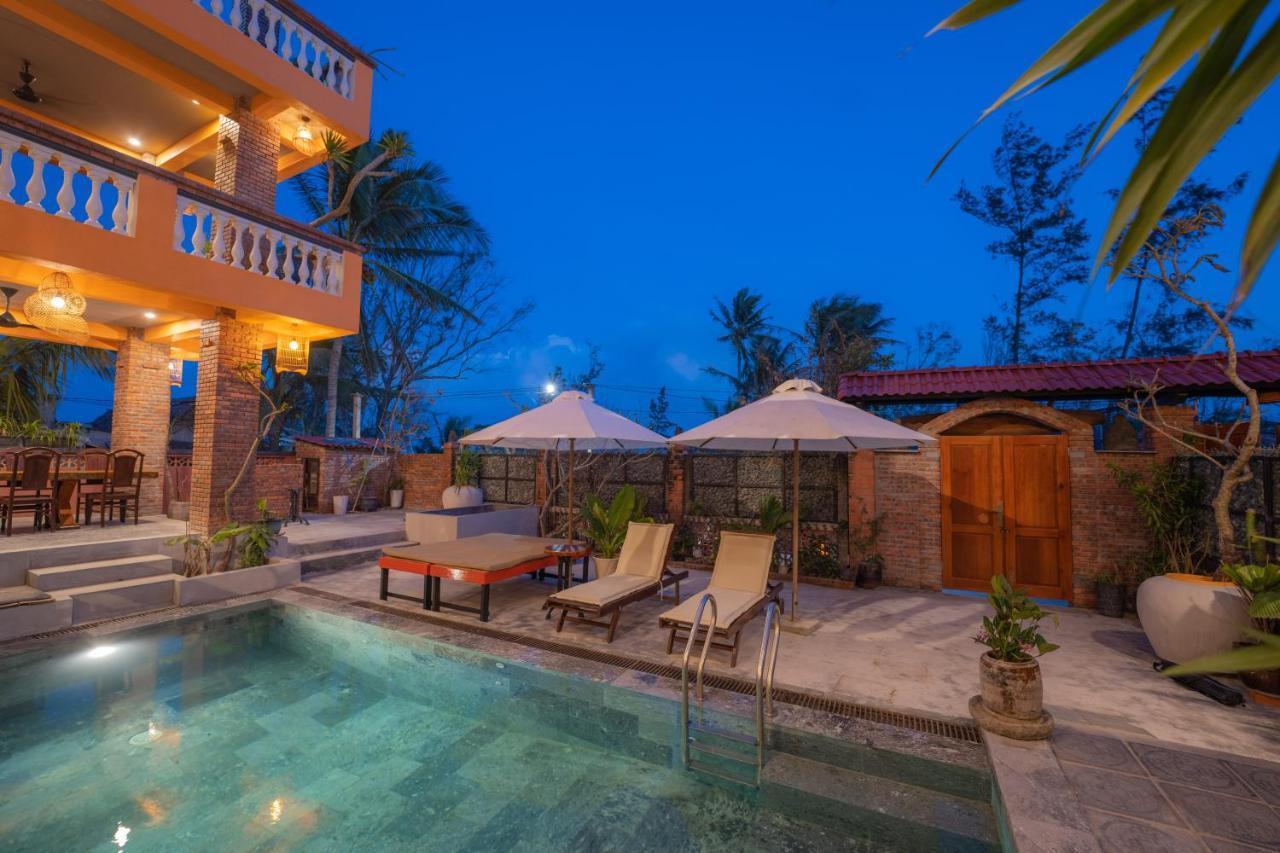 Hidden Pool *