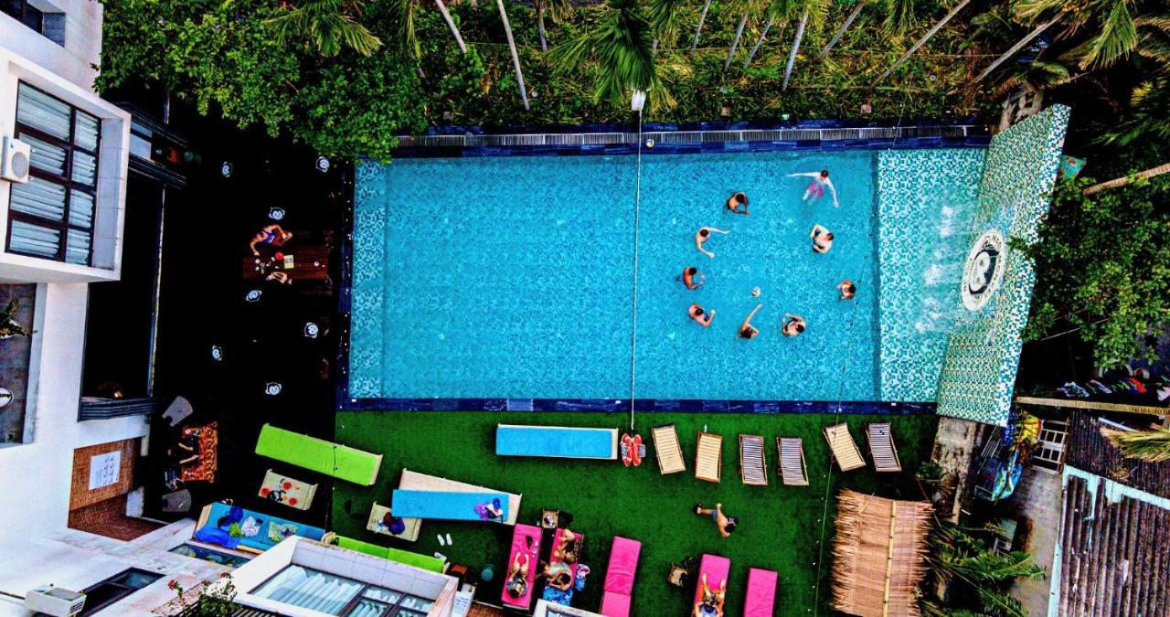 Mad Monkey Hostel