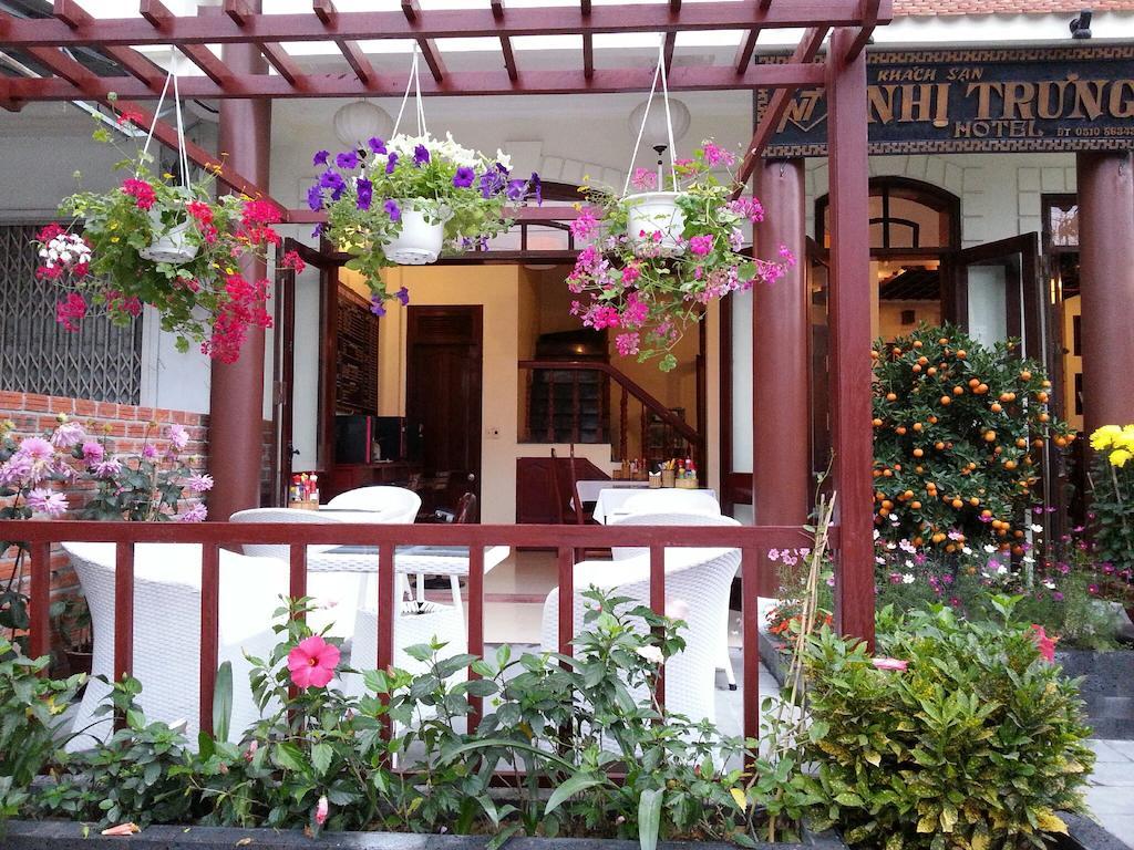 Nhi Trung Hotel