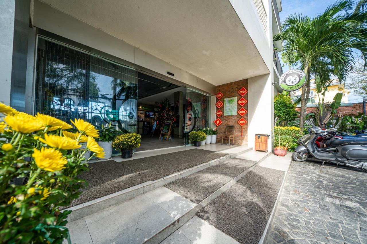 Mad Monkey Hostel