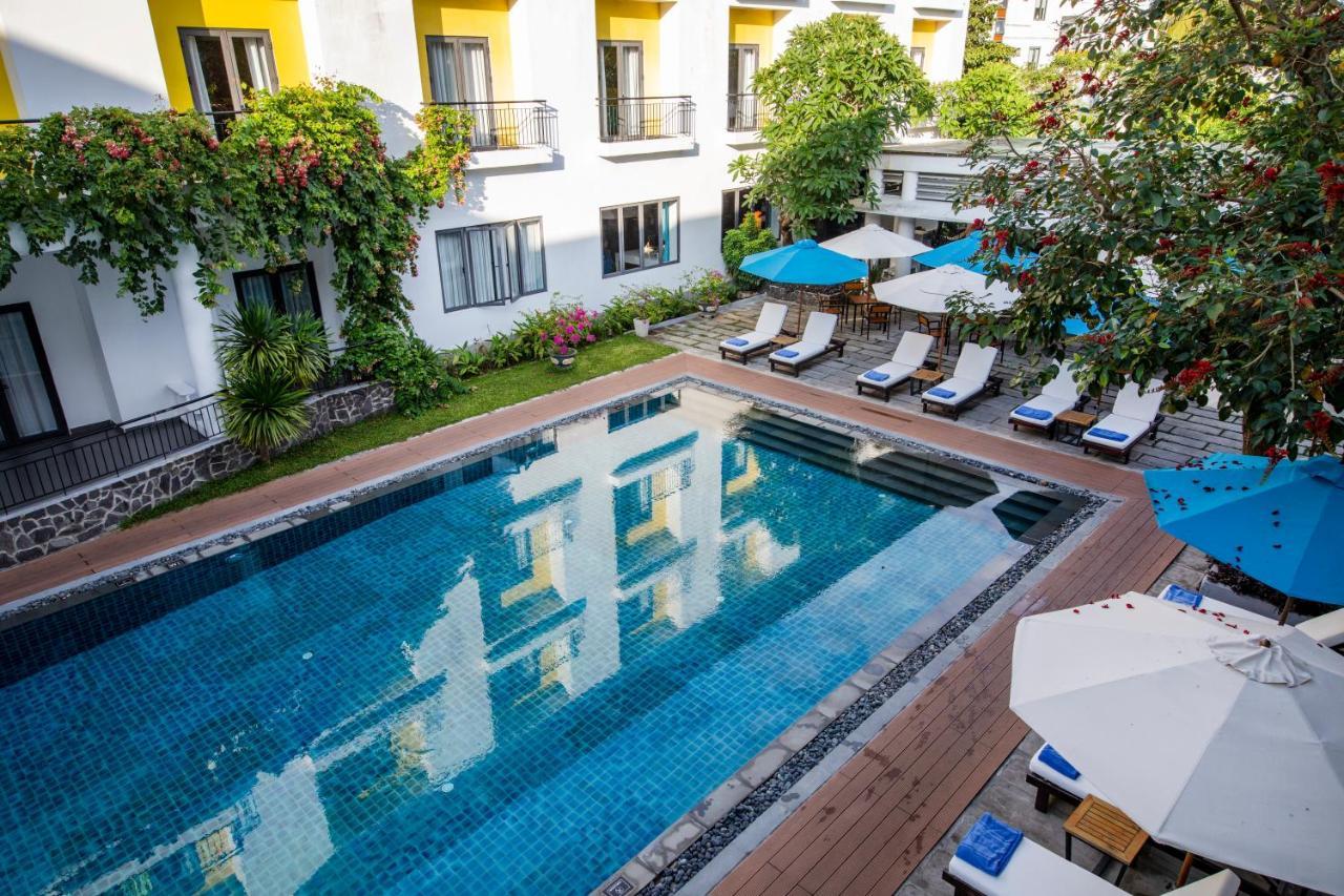 Hotel Emm 4*