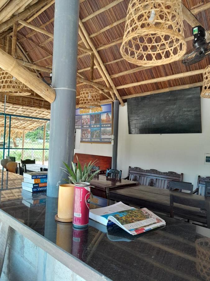 The Beachside & Bar Bed & Breakfast *