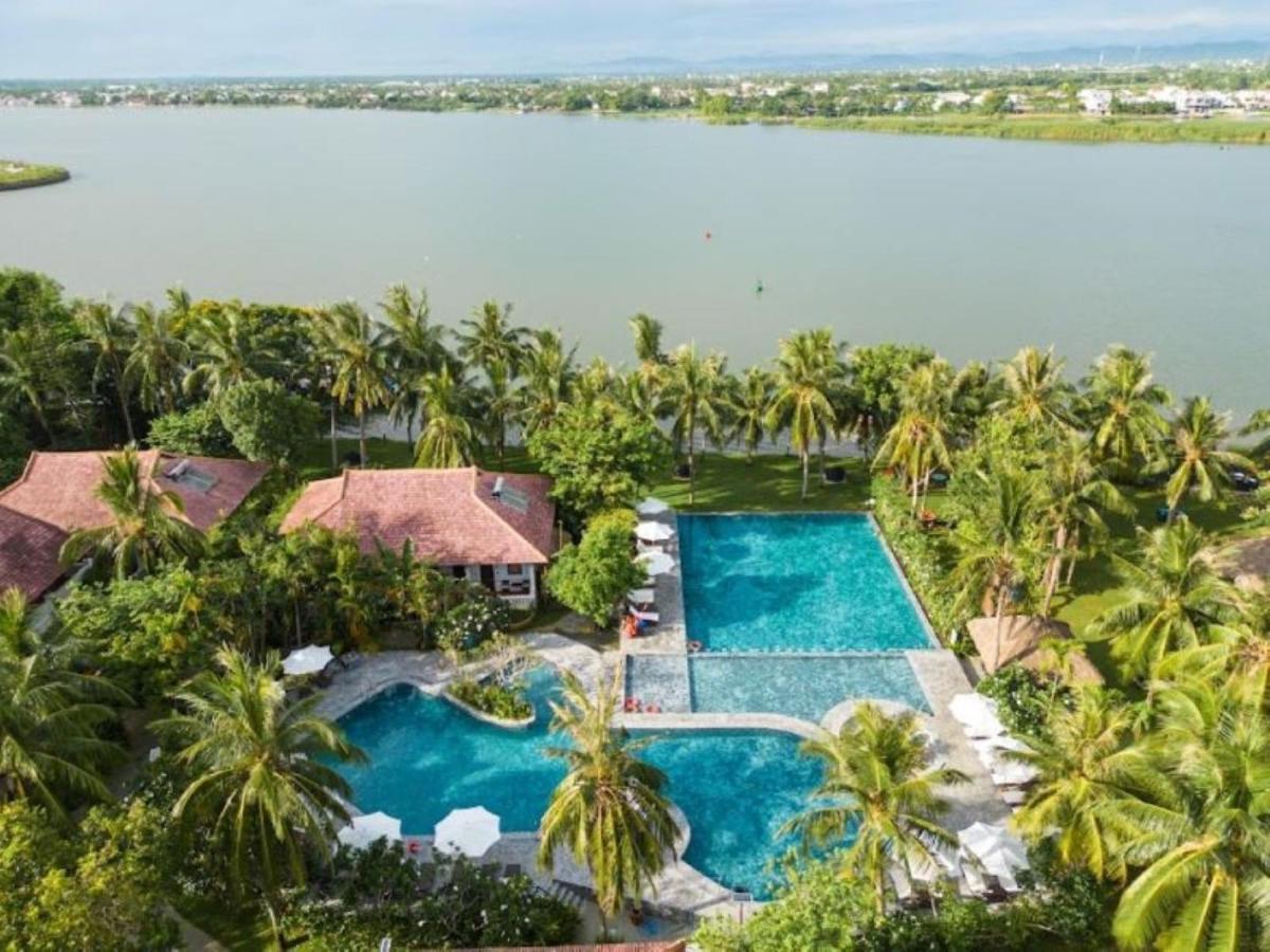 Vinh Hung Riverside & Tempat peranginan 4*