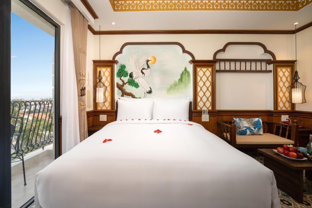 Hotel Babylon Riverside & 5*