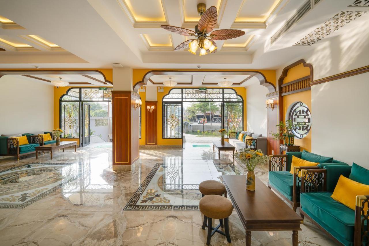 Hotel Babylon Riverside & 5*