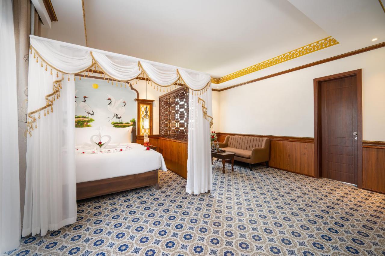 Hotel Babylon Riverside &