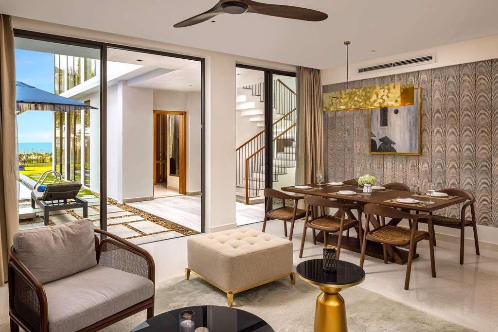 Wyndham Royal Beachfront *