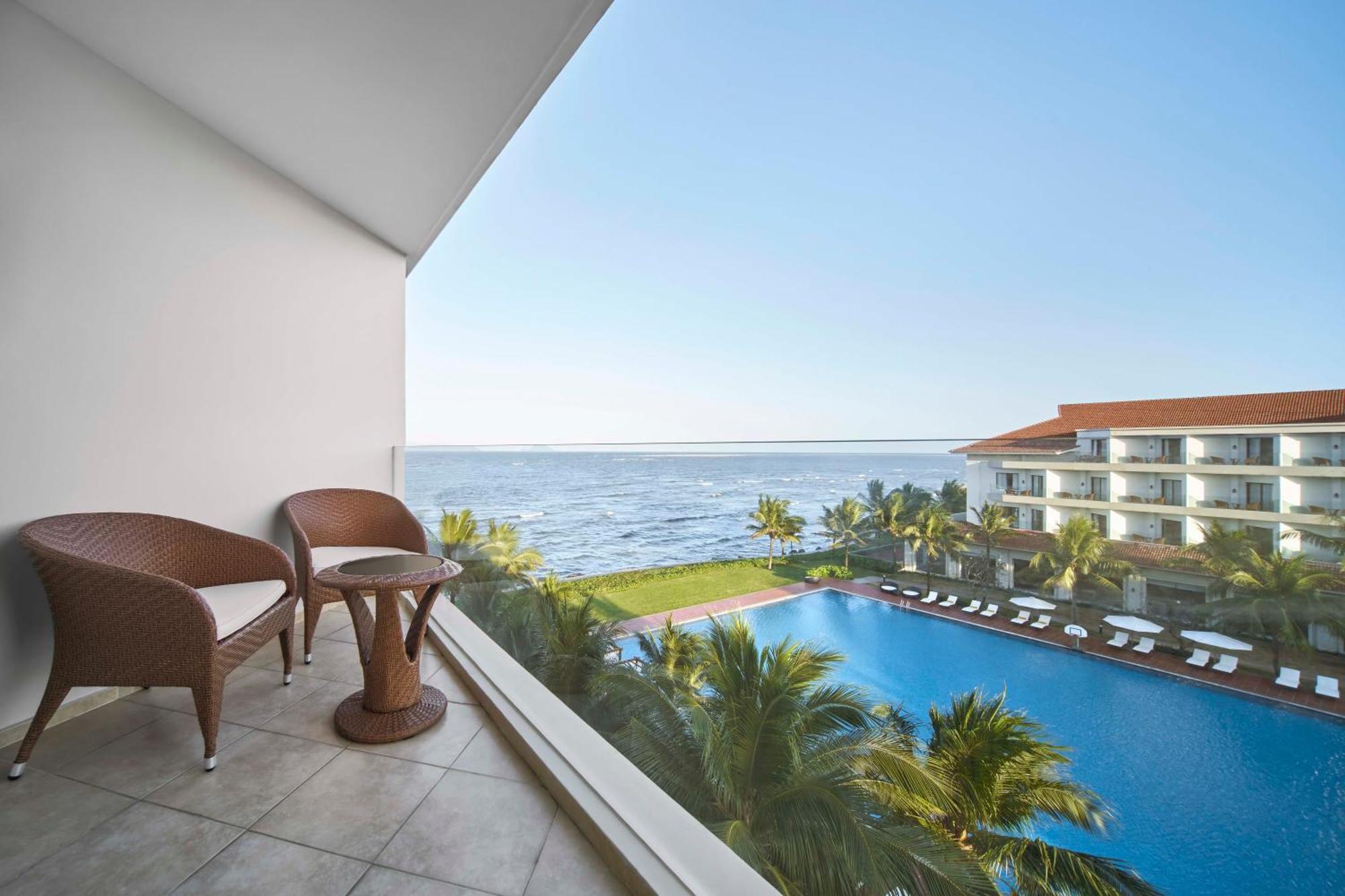 Renaissance & Resort 5*
