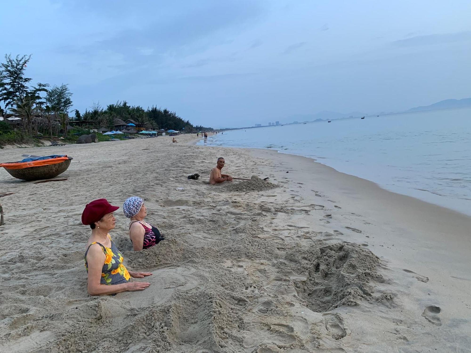 Santa Sea Hoi An