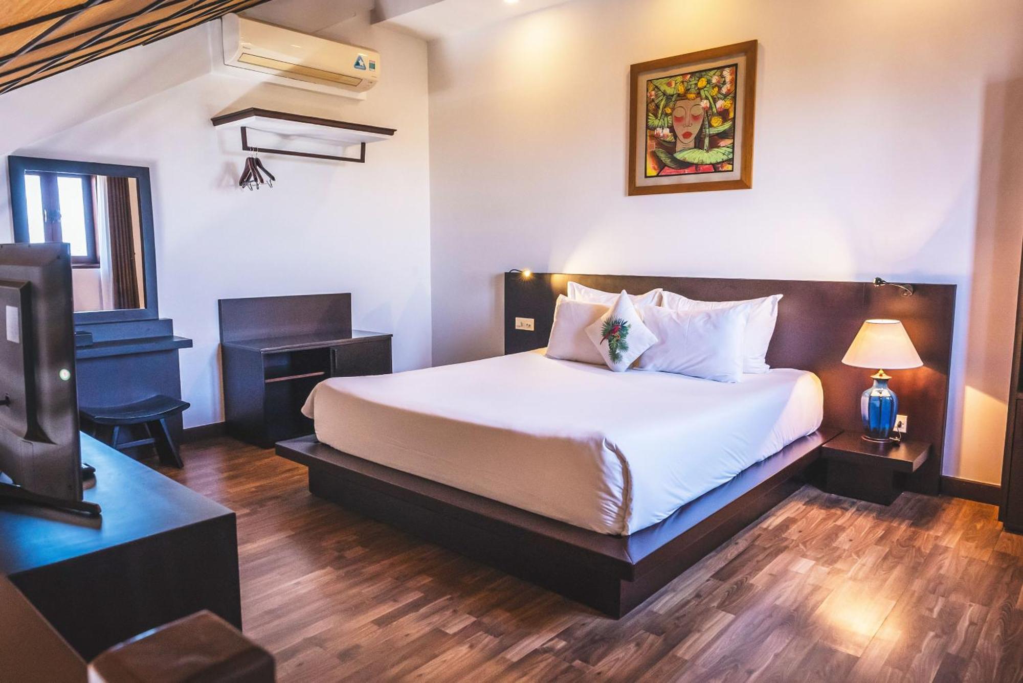 Khách sạn Hành Trình 4*