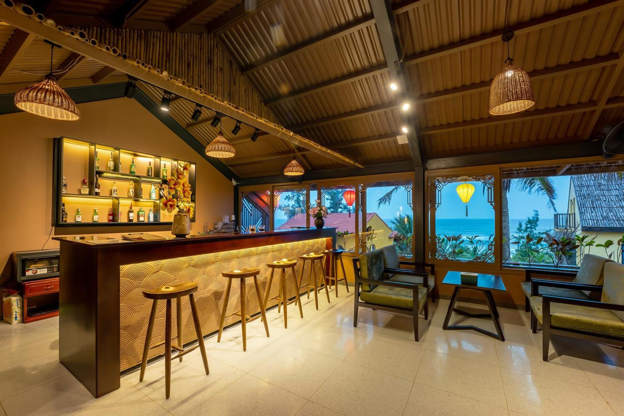 The Linh Seaside Khách sạn 4*