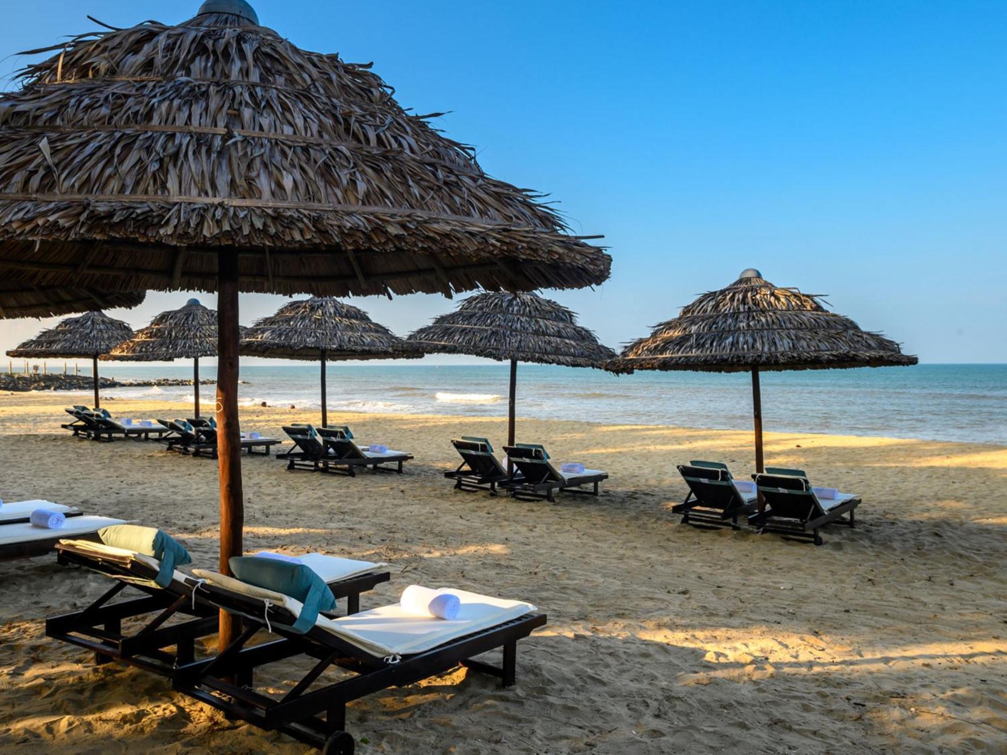 Hotel Ha Ocean Front