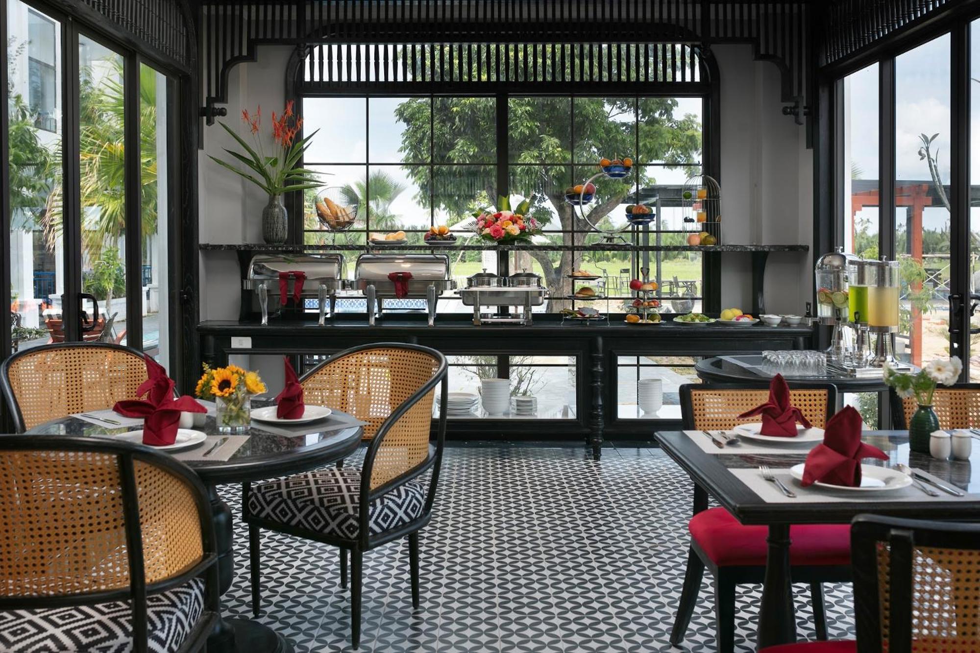 Hotel Serene Nature & 4*