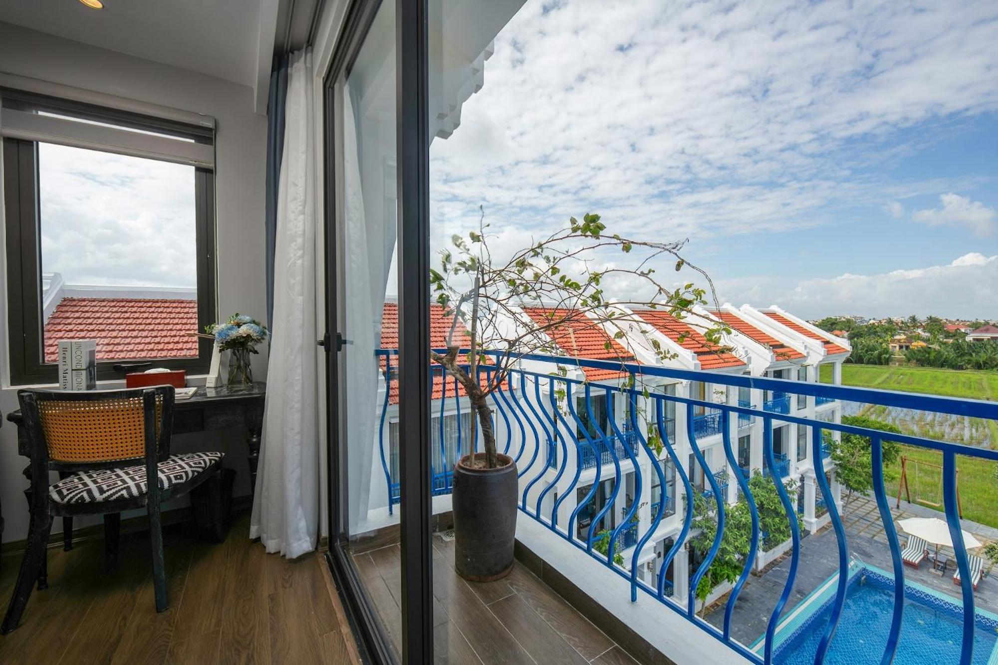 Serene Nature & Hotel 4*