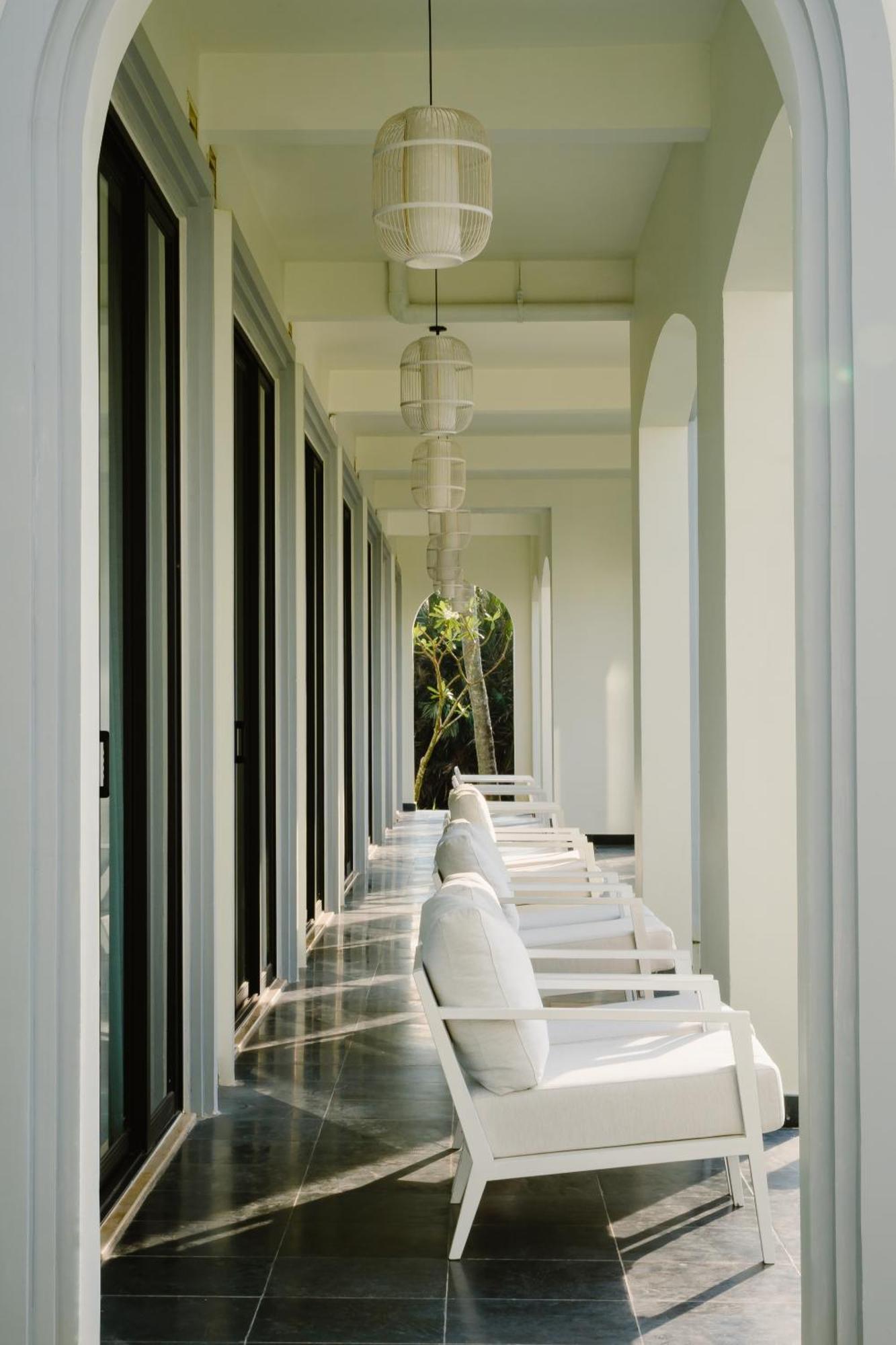 Moodhoian Riverside & Hotel 4*