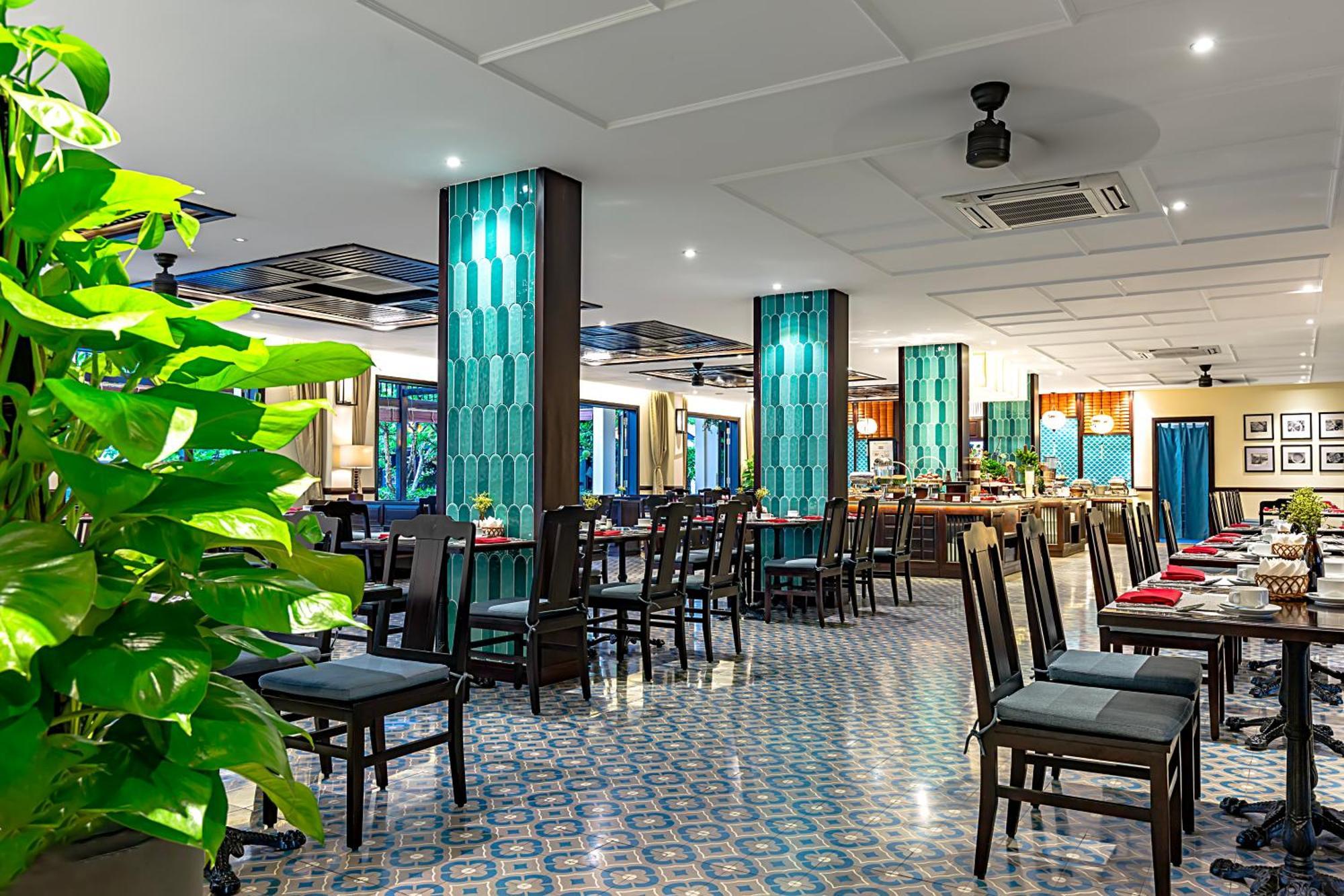 Wyndham Garden Cua Dai Hotel 5*