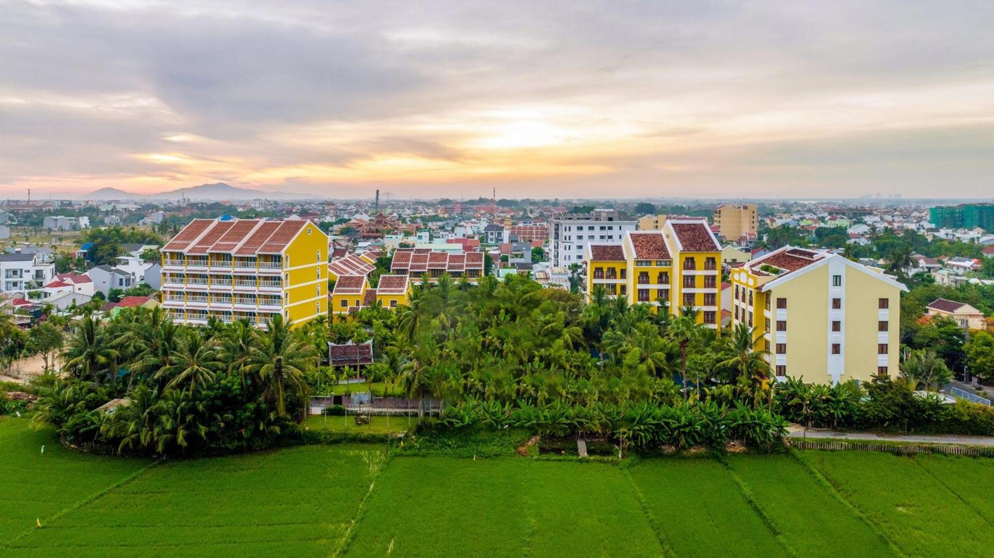 Resort La Siesta & 5*