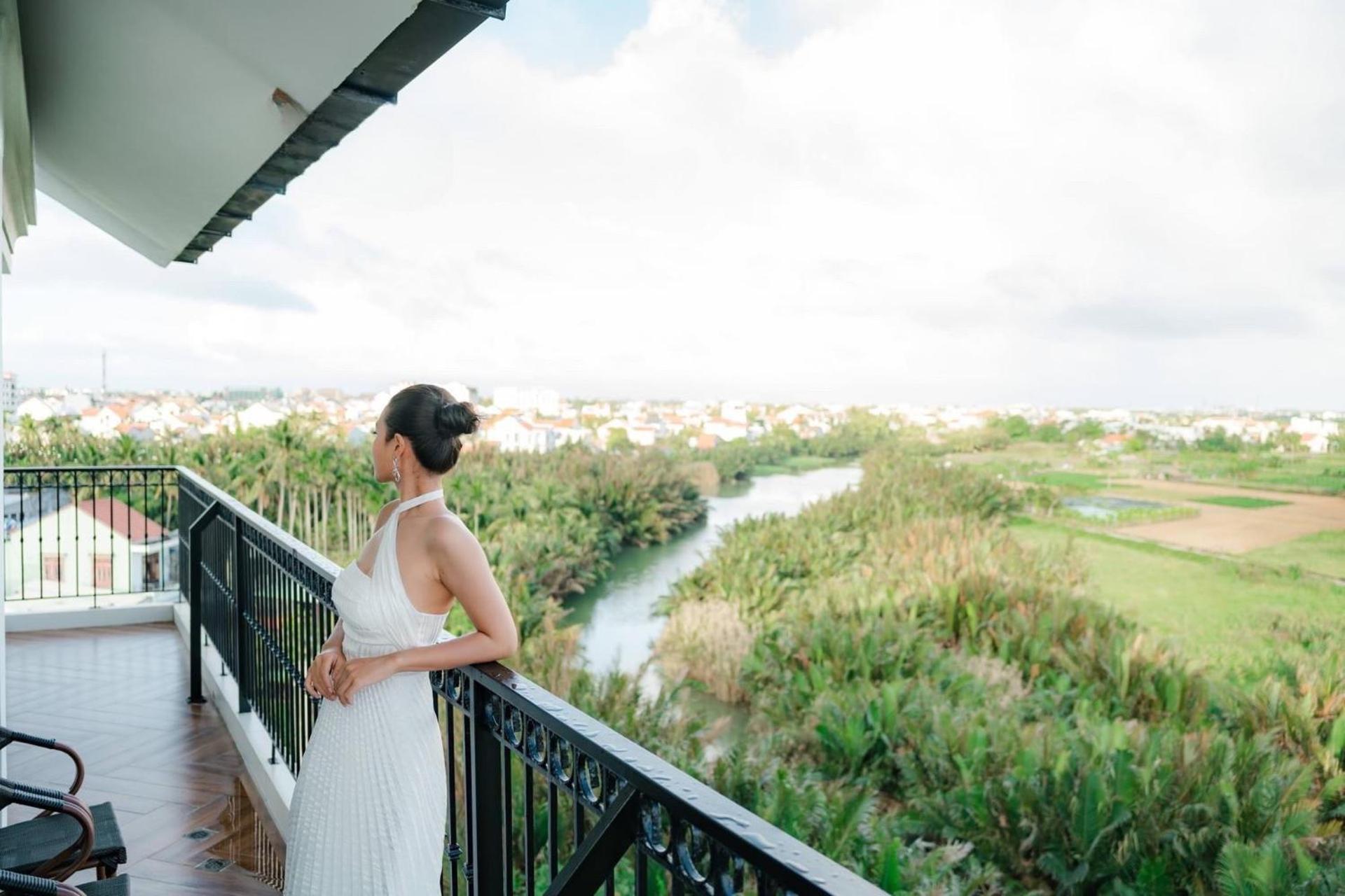 Shining Riverside Boutique & 4*