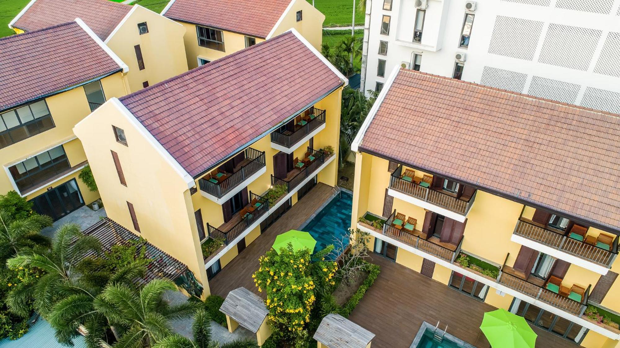Hotel Hoa Co - Garden & Poolview 4*