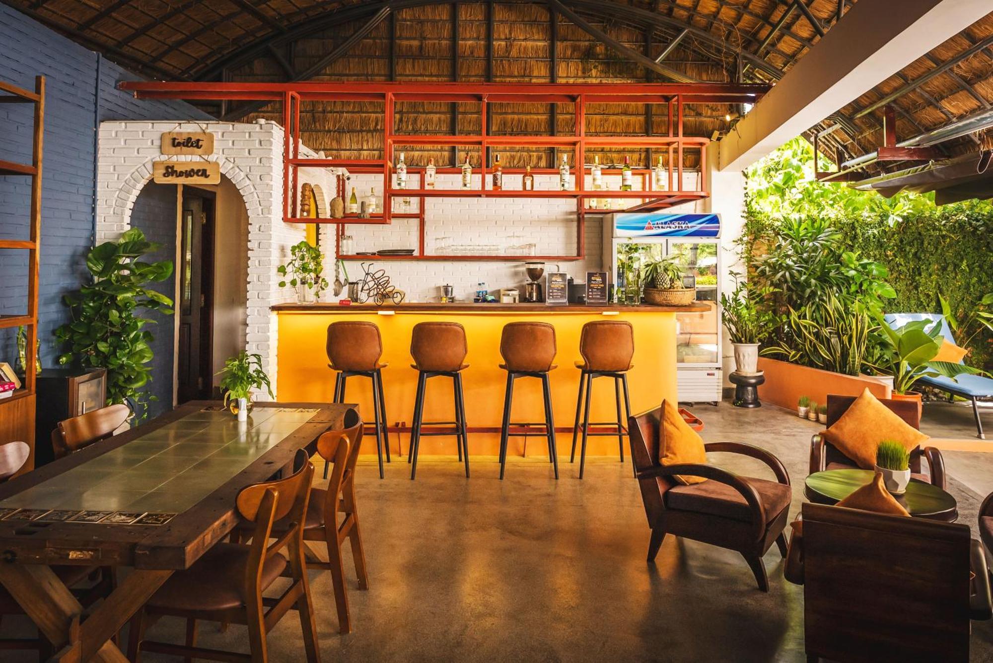 Khách sạn Hành Trình 4*