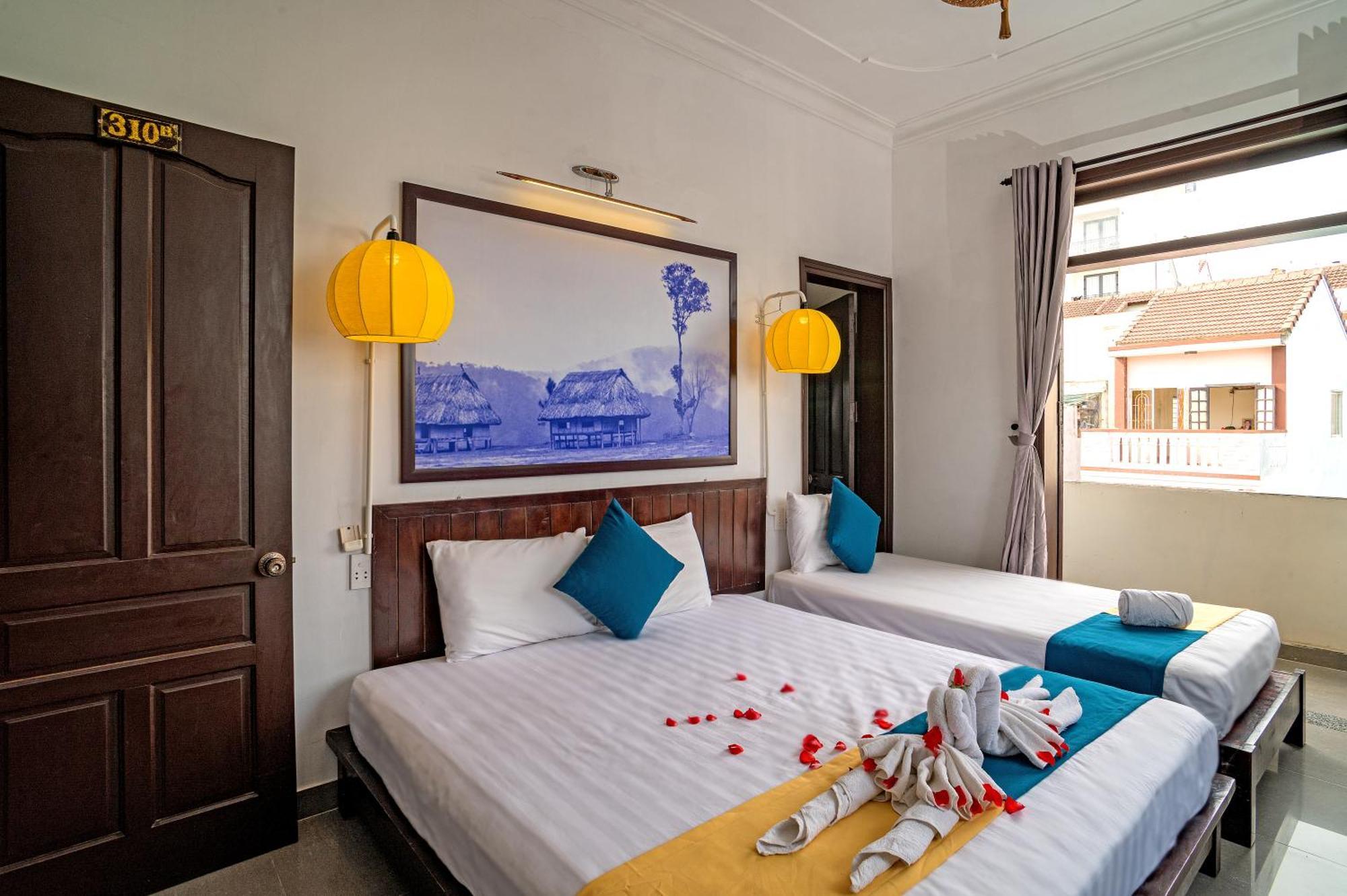 Viet House Homestay *